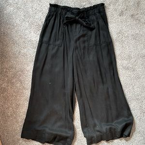 Cropped paper bag pants